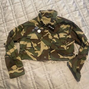 Cropped camo jacket